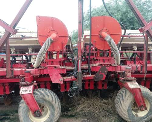 Sembradora Georgi Precisa 8000 24 X 52 Surcos Neumatica