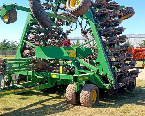 Sembradora John Deere de 13 Mts.
