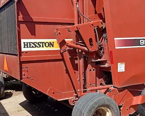 Rotoenfardadora Hesston, Modelo 2012, con Monitor.