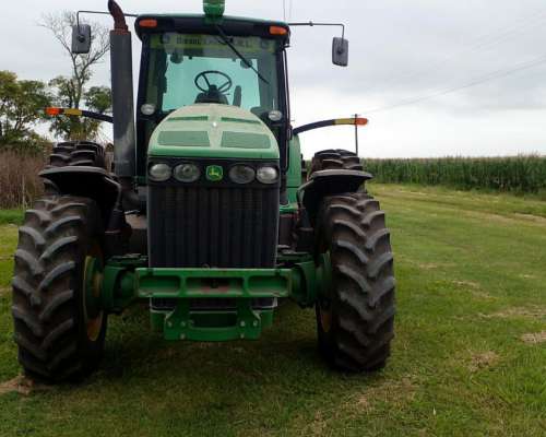 John Deere 8230. año 2006. Americano. M 16.000 HS. Piloto