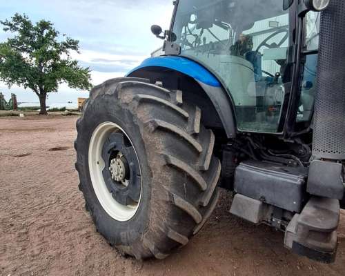 Tractor New Holland T7.215 Usado con Piloto