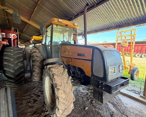 Tractor Valtra BM100 DT