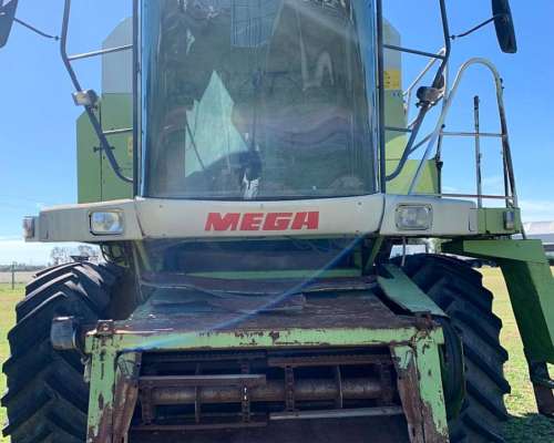 Cosechadora Claas Mega 218