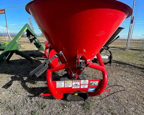 Conito Fertilizador Yomel de 360lts