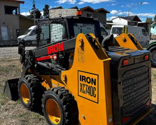 Minicargadora Iron Xc740c Nueva