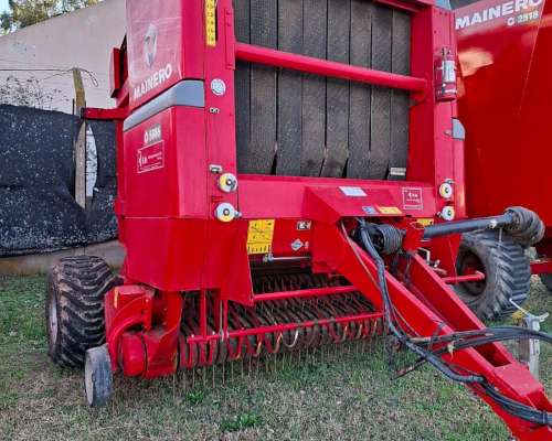 Rotoenfardadora Mainero 5886 con Monitor MRE1000