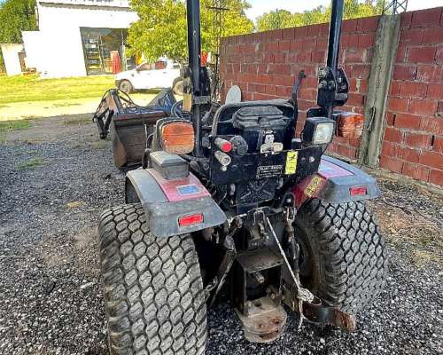 Tractor Apache Solís 26 HP Parquero