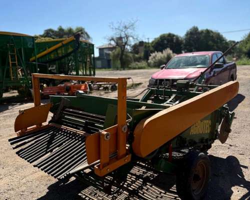 Arrancadora de Papas Agrotec LSP de 2 Surco con muy Poco USO
