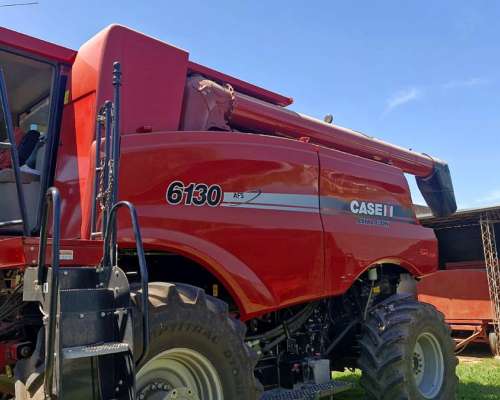 Excelente Casé 6130 con 35 Pies con 3700 Horas