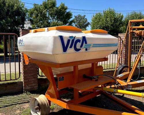 Fertilizadora Vica 1500 Nueva de Arrastre
