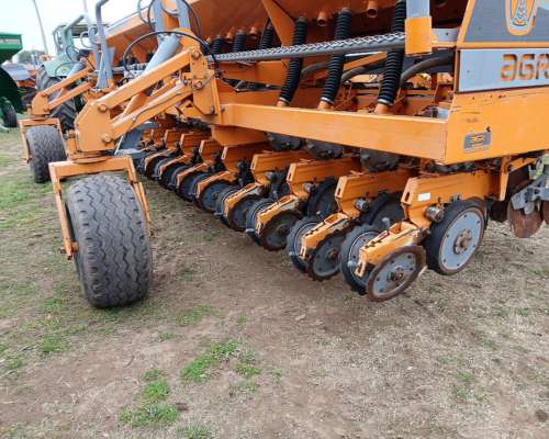 Sembradora Agrometal TX Mega 16 a 52cm Neumatica
