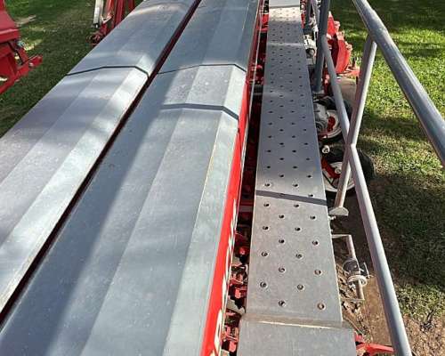 Sembradora Apache 27000+ 32 Lineas a 42 cm Mecanico