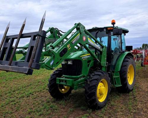 Tractor John Deere 5082 E, año 2022, 400 Hs Motor, Cabina OR