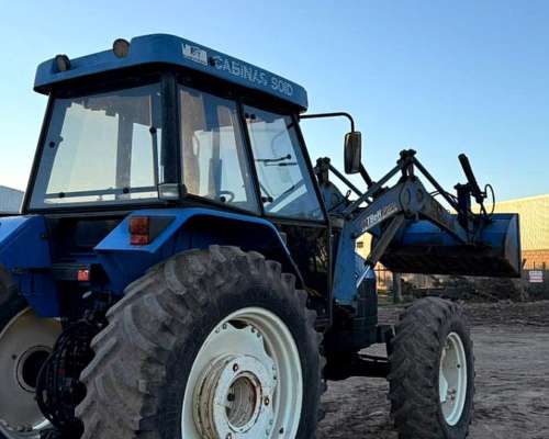 Tractor New Holland TS 120, año 2004, 10.000 Hs Motor Genesi