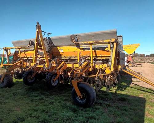 Sembradora Agrometal 29 Líneas a 21 cm con Control Agro