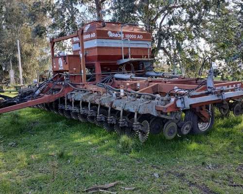 Sembradora Apache 18000 de 37 a 20 cm Grano Fino