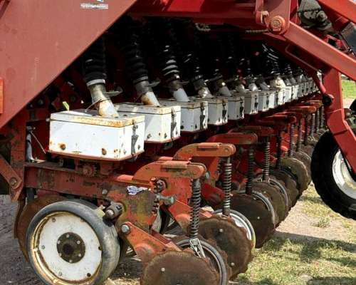 Sembradora Monumental - 18 a 52 - Mecánica - con Monitor