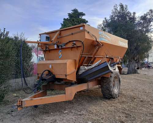 Mixer Comofra 10 MT Cúbicos Horizontal con Balanza Incluida
