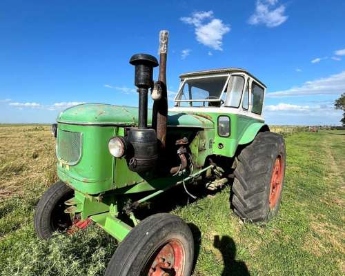 Tractor Deutz 70 con Cabina