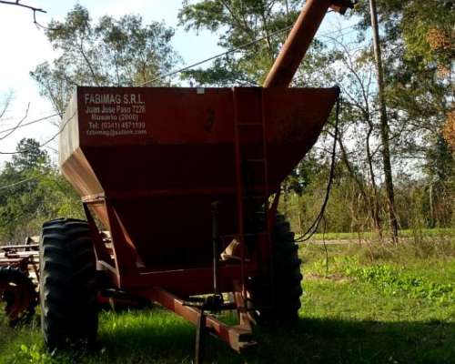 Tolva Dos Ruedas 9 TON año 94 muy Buen Estado Poco USO de