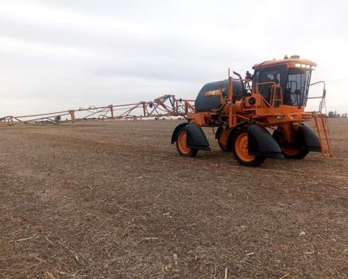 Jacto Uniport 2500 de 21 Mts de Ancho con 4 Cortes