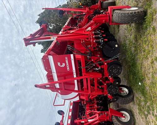 Sembradora Crucianelli Pionera 3321 con Leaf