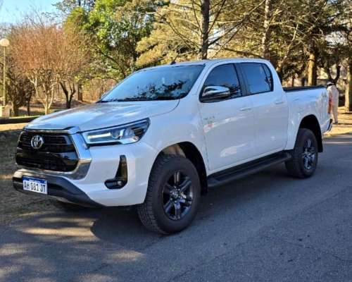 Toyota Hilux 2.8 TDI CD 4X4 Srv+ AT6 2025nafta U$45.199