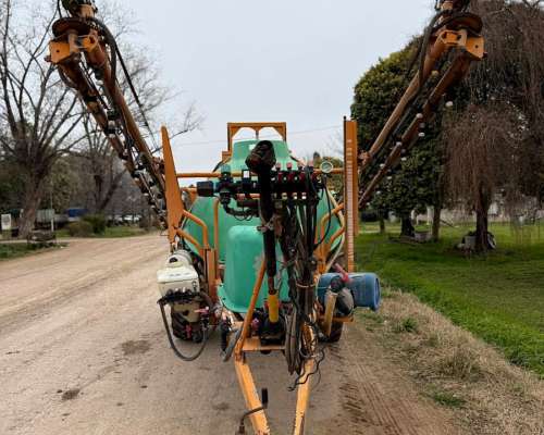 Pulverizador Praba Andariego de 3000 Litros de 22 Metros