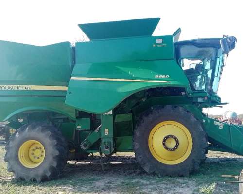 Cosechadora John D. S660