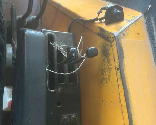 Tractor Valmet 885 Tracción Simple, Mod 1996, Caja 16x8