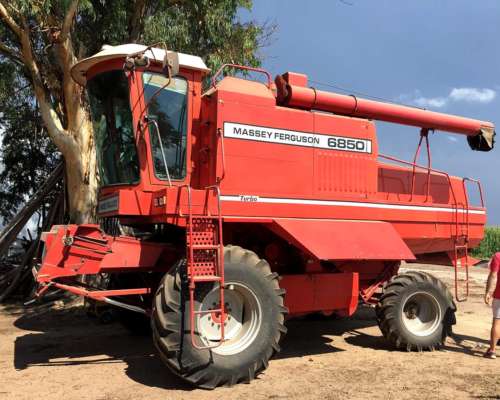 Massey Ferguson 6850. Horas 5000.