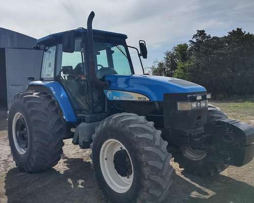 Tractor New Holland TM150 año 2005 en Perfecto Estado