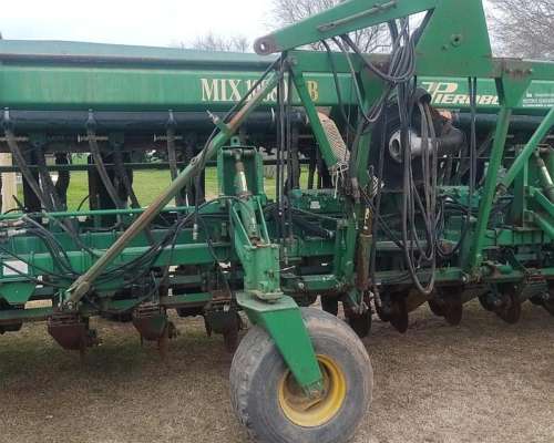 Sembradora Pierobon 20 a 52.y 16 a 70 - Naumatica Matermacc