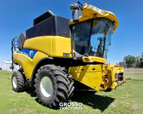 Cosechadora New Holland CR 9060, año 2008