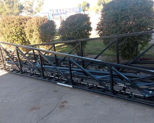 Pulverizadora Autopropulsada Caiman SP3225 - año 2011