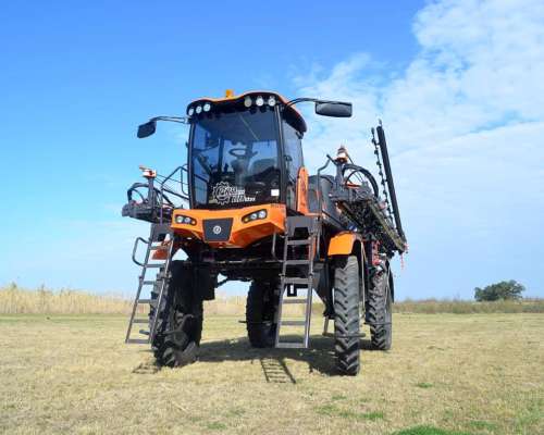 Pulverizador Praba AR 3.4 S3 MC , de 3650 Lts de Capacidad.