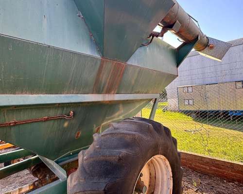 Mono Tolva Autodescargable 1 Eje Leval 8 TN