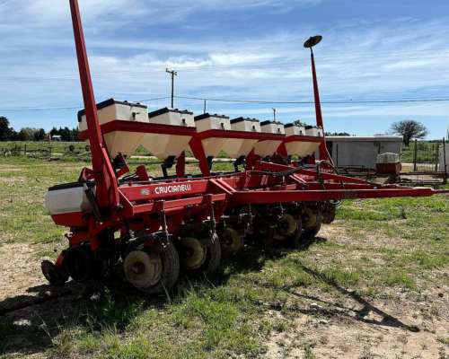 Sembradora Crucianelli Gringa III de 7 a 70