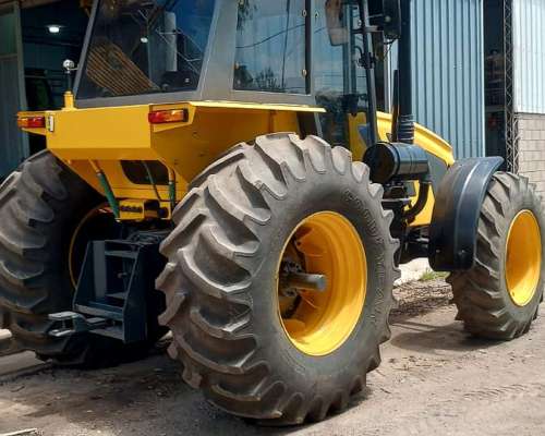 Tractor Pauny 250 a Doble Tracción