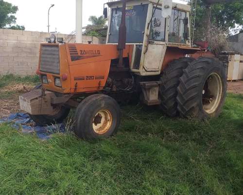 Vendo Zanello 220, 140 HP, Hidráulico, Motor MB 1114, Modelo