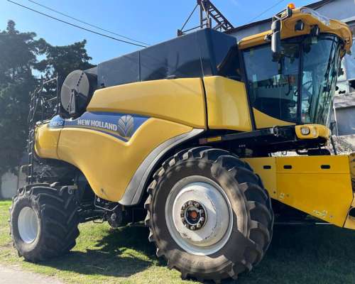 Cosechadora New Holland CR8.90 - Usada, año 2017