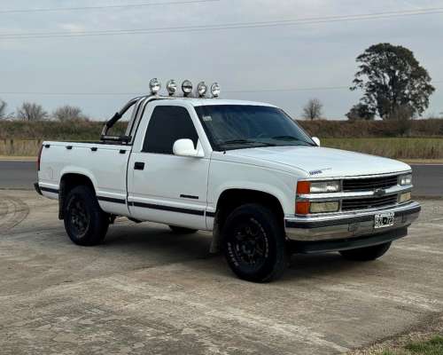Chevrolet Silverado con Motor Cummins 6 Cilindros año 1998