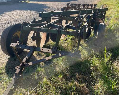 Arado de Rejas con Rolo John Deere