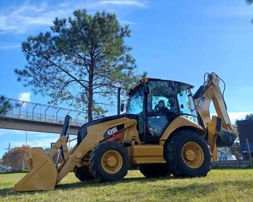 Retroexcavadora Caterpillar 420 e