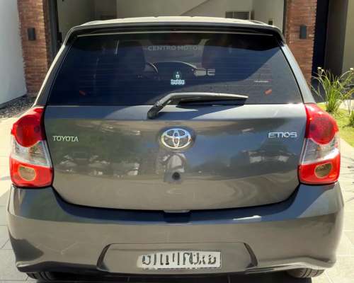Toyota Etios 1.5 5ptas X 6mt 2022 Nafta U$14.299 43.000 km