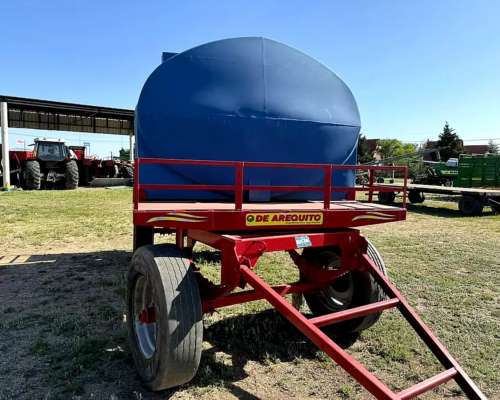 Acoplado con Tanque Plástico Disponible - de Arequito