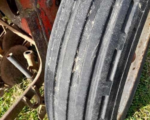 Vendo 2 Cubiertas Agrícolas 7.50-20 de 6 Telas (con Cámara).