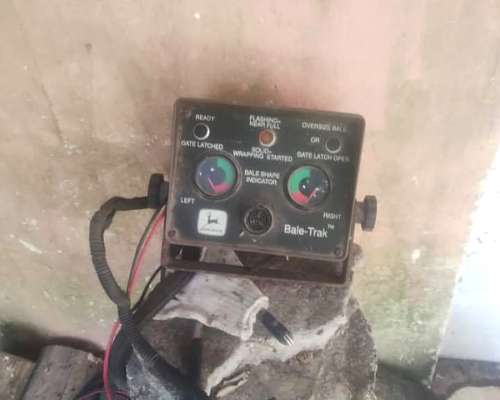 Enrolladora Jhon Deere 535 Buen Estado con SU Monitor