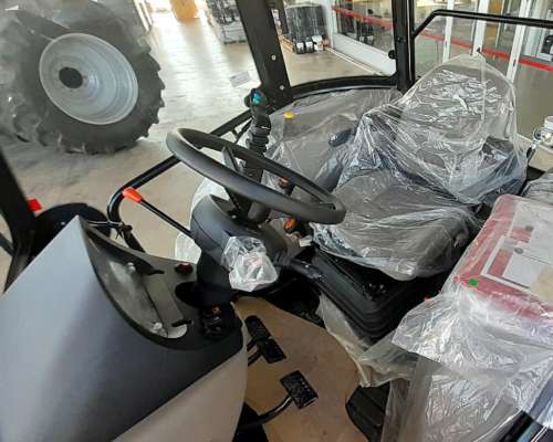 Tractor Case IH Farmall 80 + Pala Frontal Case IH L560