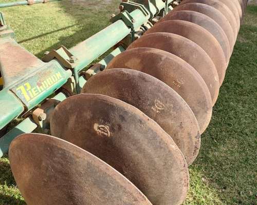 Rastra Pierobon Múltiple de 20 Discos. 24 Pulgadas.